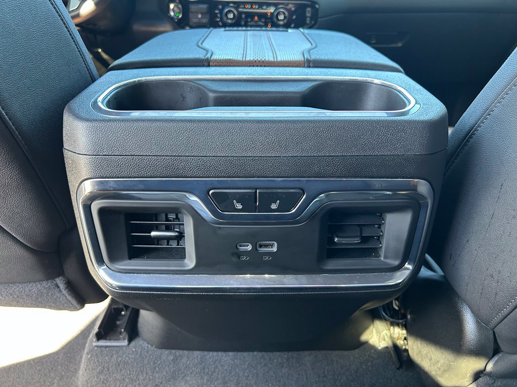 Used 2025 Chevrolet Silverado 3500 High Country w/ Technology Package AWD/4WD image 33