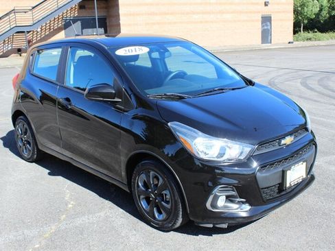 Used 2018 Chevrolet Spark LT FWD image 1