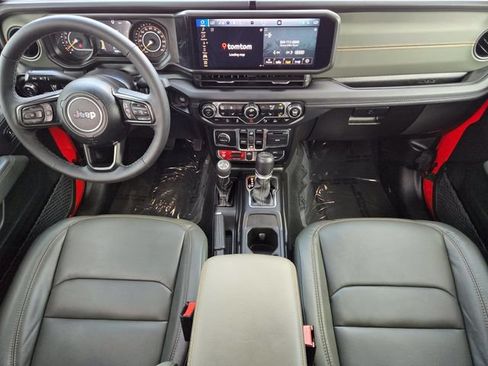 Used 2025 Jeep Gladiator Mojave AWD/4WD image 24