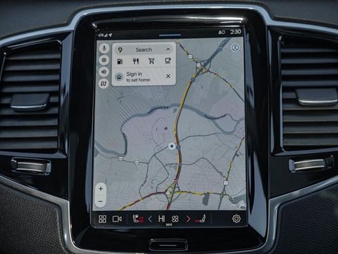 Used 2023 Volvo XC90 B6 Plus image 23