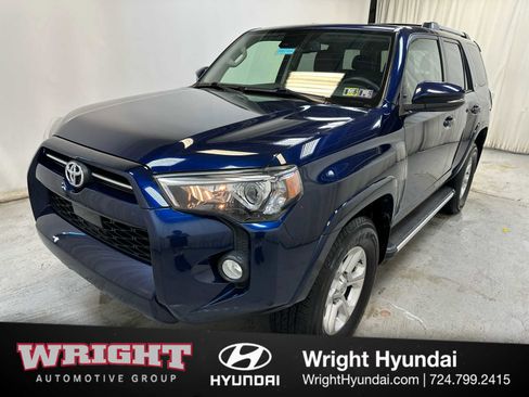 Used 2020 Toyota 4Runner SR5 Premium image 3