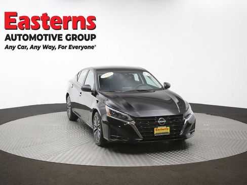 Used 2025 Nissan Altima 2.5 SV image 50