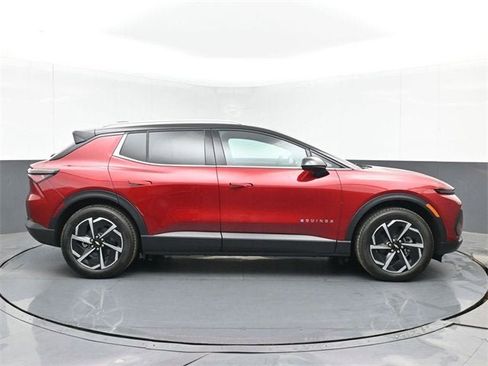 New 2026 Chevrolet Equinox EV LT image 15