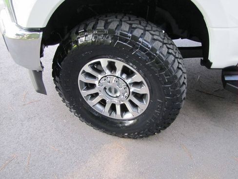 Used 2022 Ford F250 Lariat w/ Lariat Value Package AWD/4WD image 36