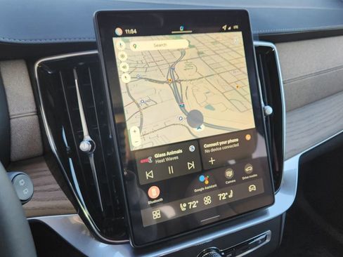 New 2026 Volvo XC90 T8 Plus w/ Protection Package Premier image 8