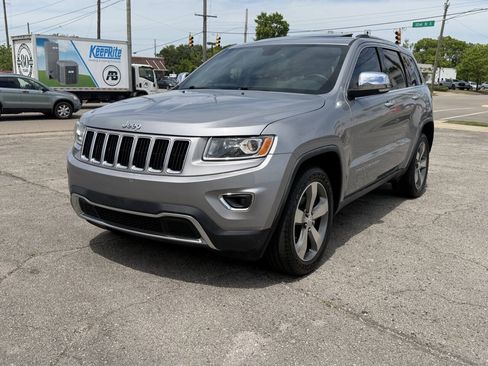 Used 2016 Jeep Grand Cherokee Limited RWD image 2