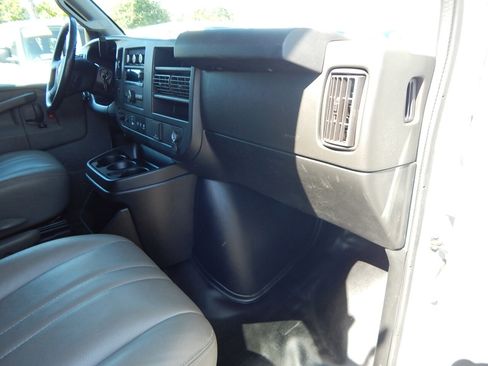Used 2021 Chevrolet Express 2500 w/ Driver Convenience Package RWD image 21