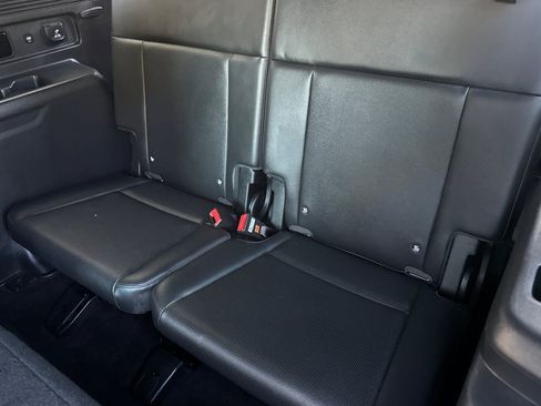 Used 2025 Hyundai Santa Fe Limited image 16