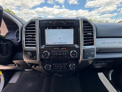 Used 2017 Ford F250 Lariat w/ Chrome Package AWD/4WD image 27
