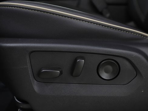 Used 2025 GMC Yukon XL Elevation w/ Elevation Premium Package image 28