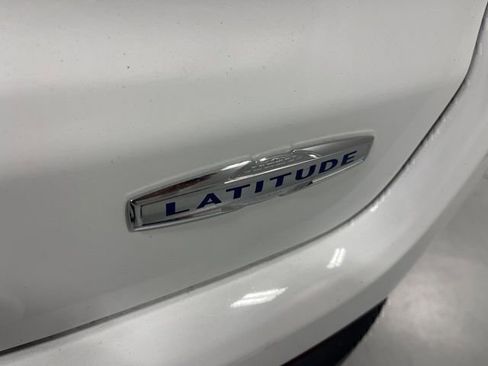 New 2026 Jeep Compass Latitude image 28