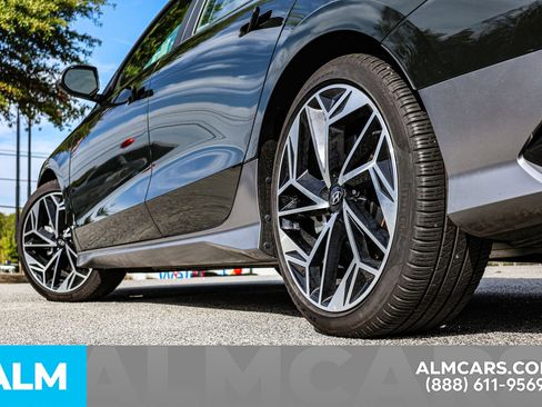 Used 2024 Hyundai Ioniq 6 SEL image 16