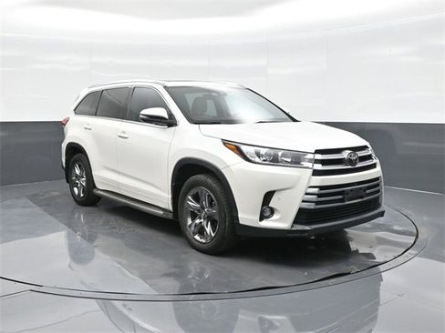 Certified 2019 Toyota Highlander Limited Platinum image 22