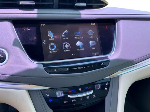 Used 2017 Cadillac XT5 Premium Luxury FWD image 34