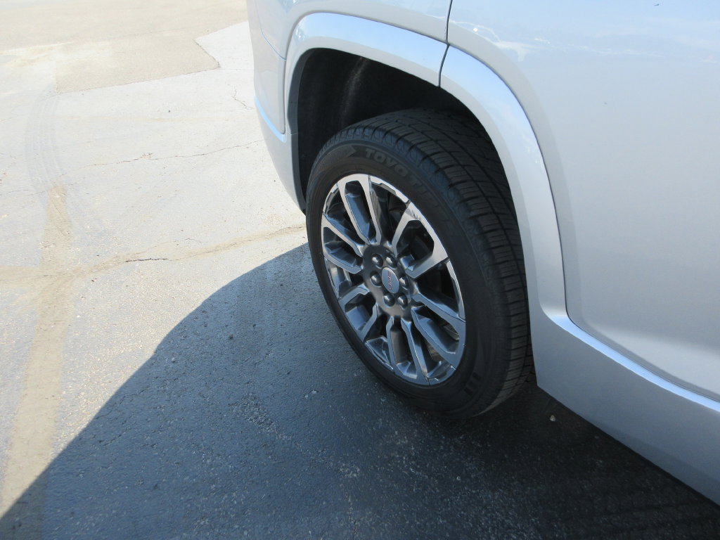 Used 2020 GMC Acadia Denali AWD/4WD image 13