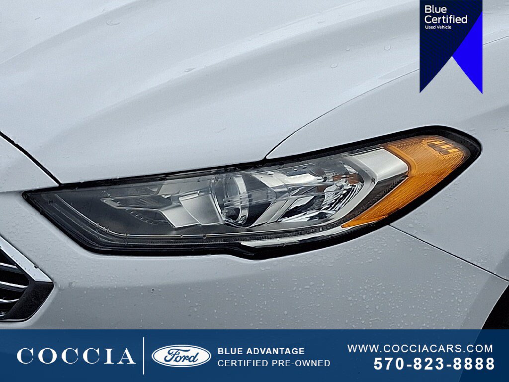 Certified 2018 Ford Fusion SE w/ Fusion SE Technology Package FWD image 9