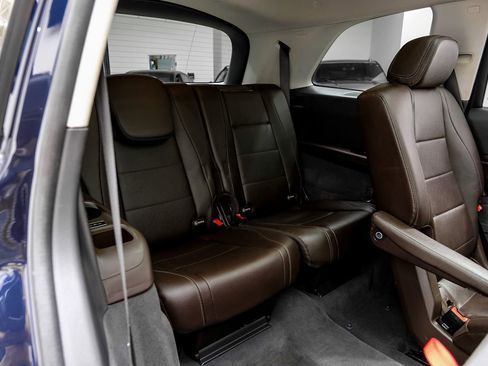 Used 2020 Mercedes-Benz GLS 450 4MATIC w/ Convenience Package image 35