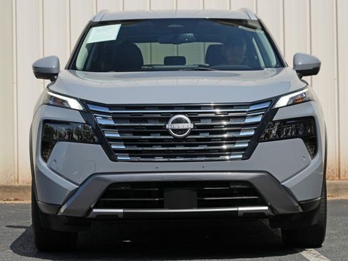 Used 2024 Nissan Rogue SL AWD/4WD image 6