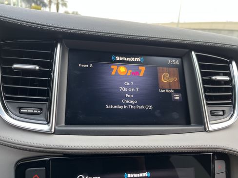 Certified 2025 INFINITI QX50 Luxe image 20