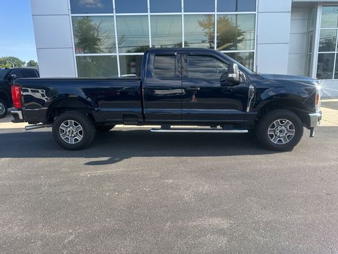 Used 2025 Ford F250 XL w/ FX4 Off-Road Package AWD/4WD image 2