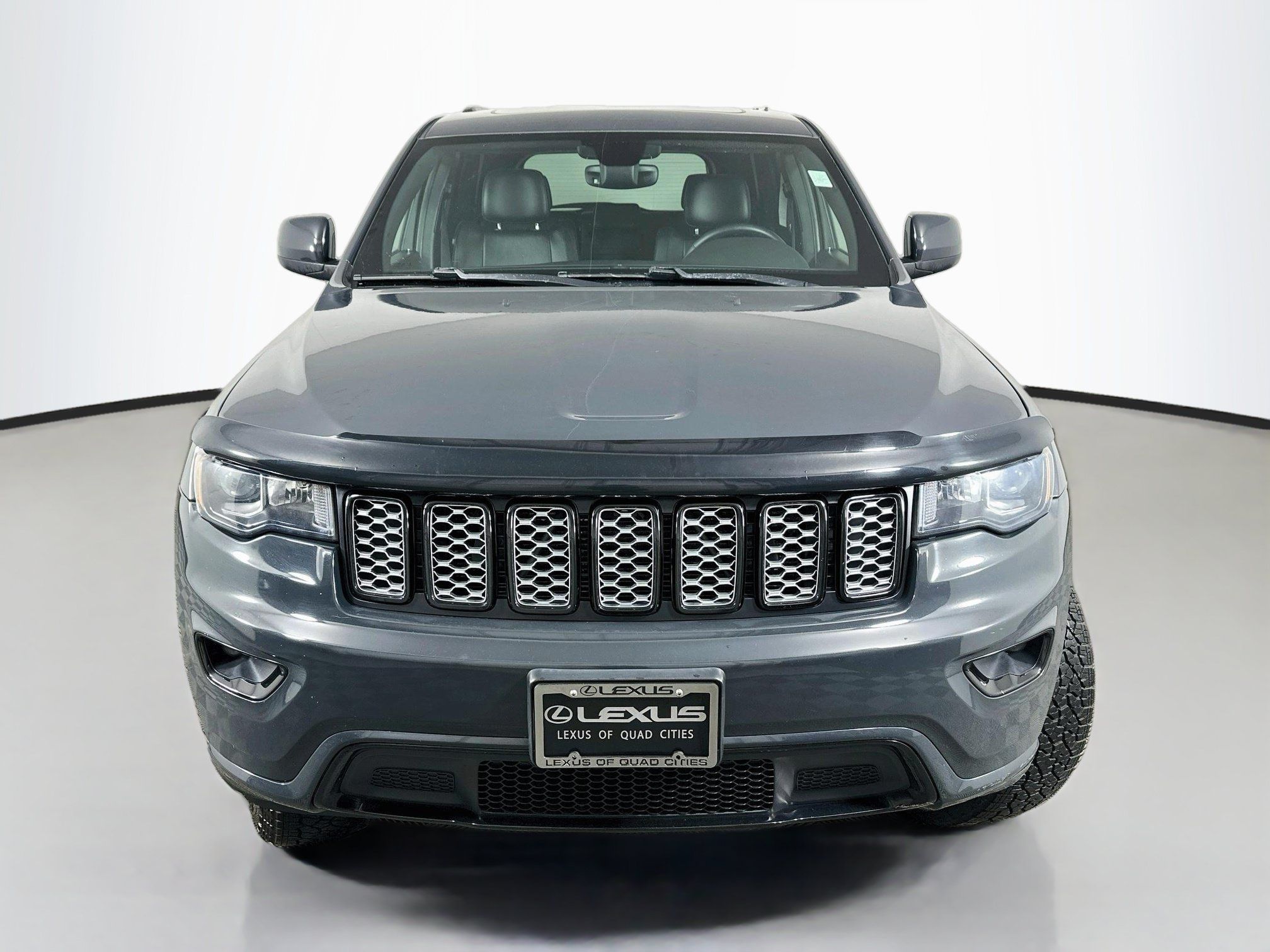Used 2017 Jeep Grand Cherokee Altitude AWD/4WD image 2