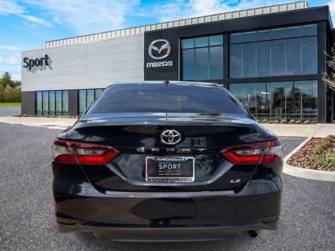 Used 2022 Toyota Camry LE FWD image 4