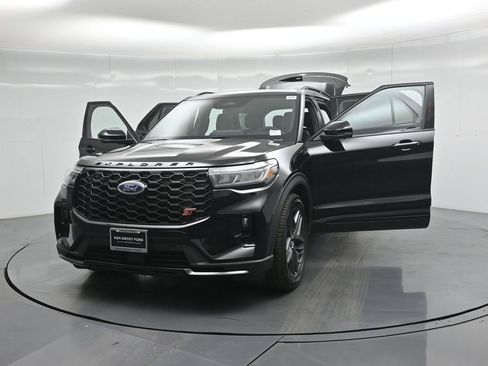 New 2026 Ford Explorer ST w/ Sun And Sound Package image 30