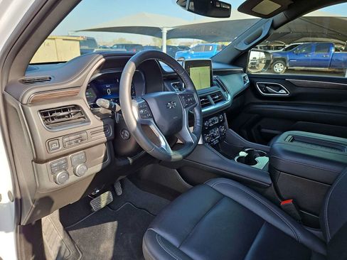 Used 2024 Chevrolet Tahoe Z71 w/ Luxury Package AWD/4WD image 10
