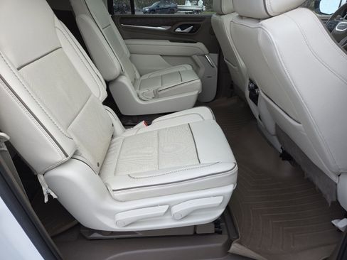 Used 2022 GMC Yukon XL Denali image 28