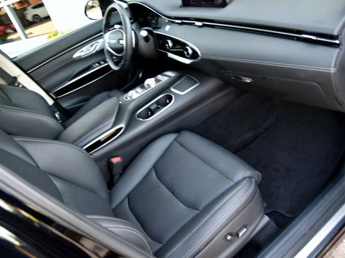 Used 2025 Genesis GV70 2.5T image 27