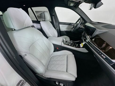 New 2026 BMW X5 xDrive40i w/ Climate Comfort Package image 36