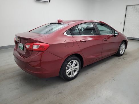 Used 2017 Chevrolet Cruze LT w/ Convenience Package FWD image 10