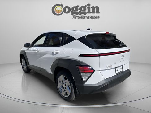 Certified 2026 Hyundai Kona SE FWD image 4