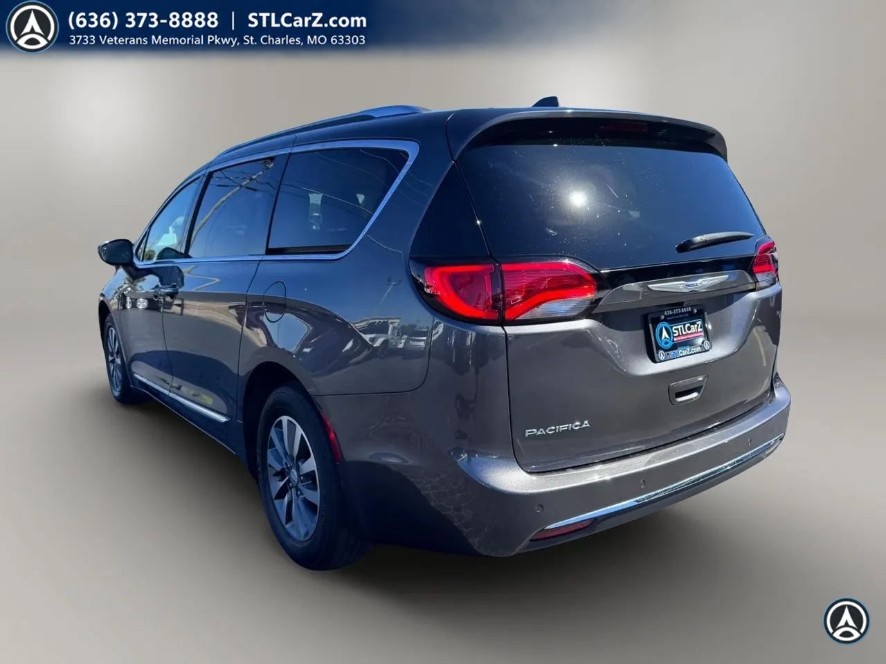 Used 2020 Chrysler Pacifica Touring-L Plus FWD image 5