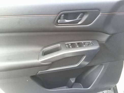 Used 2024 Nissan Pathfinder Rock Creek AWD/4WD image 21