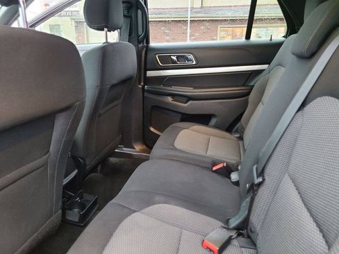 Used 2016 Ford Explorer XLT AWD/4WD image 26