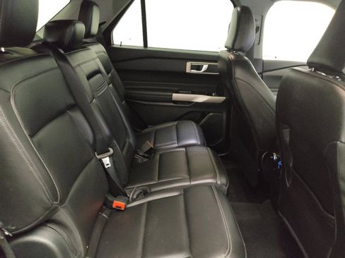 Used 2023 Ford Explorer XLT w/ Equipment Group 202A image 19