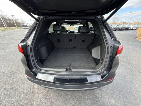 Used 2023 Chevrolet Equinox Premier AWD/4WD image 26
