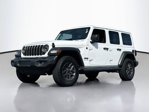 Used 2025 Jeep Wrangler Unlimited Sport AWD/4WD image 3