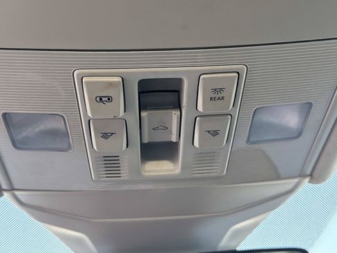 Used 2024 Volkswagen Jetta SE FWD image 29