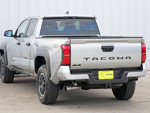 Used 2025 Toyota Tacoma TRD Off-Road image 46