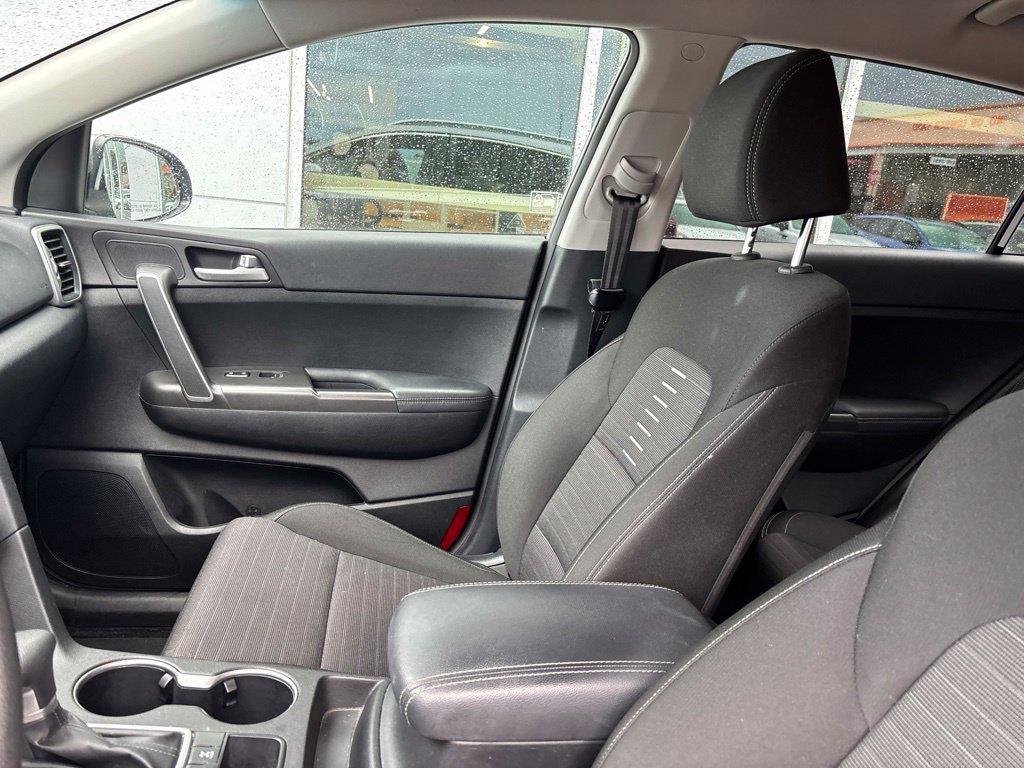 Used 2018 Kia Sportage LX w/ LX Popular Package AWD/4WD image 4