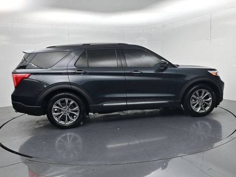 Used 2023 Ford Explorer Limited w/ Equipment Group 301A RWD image 8