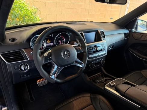 Used 2014 Mercedes-Benz GL 63 AMG 4MATIC w/ Accessory Chrome Package image 35