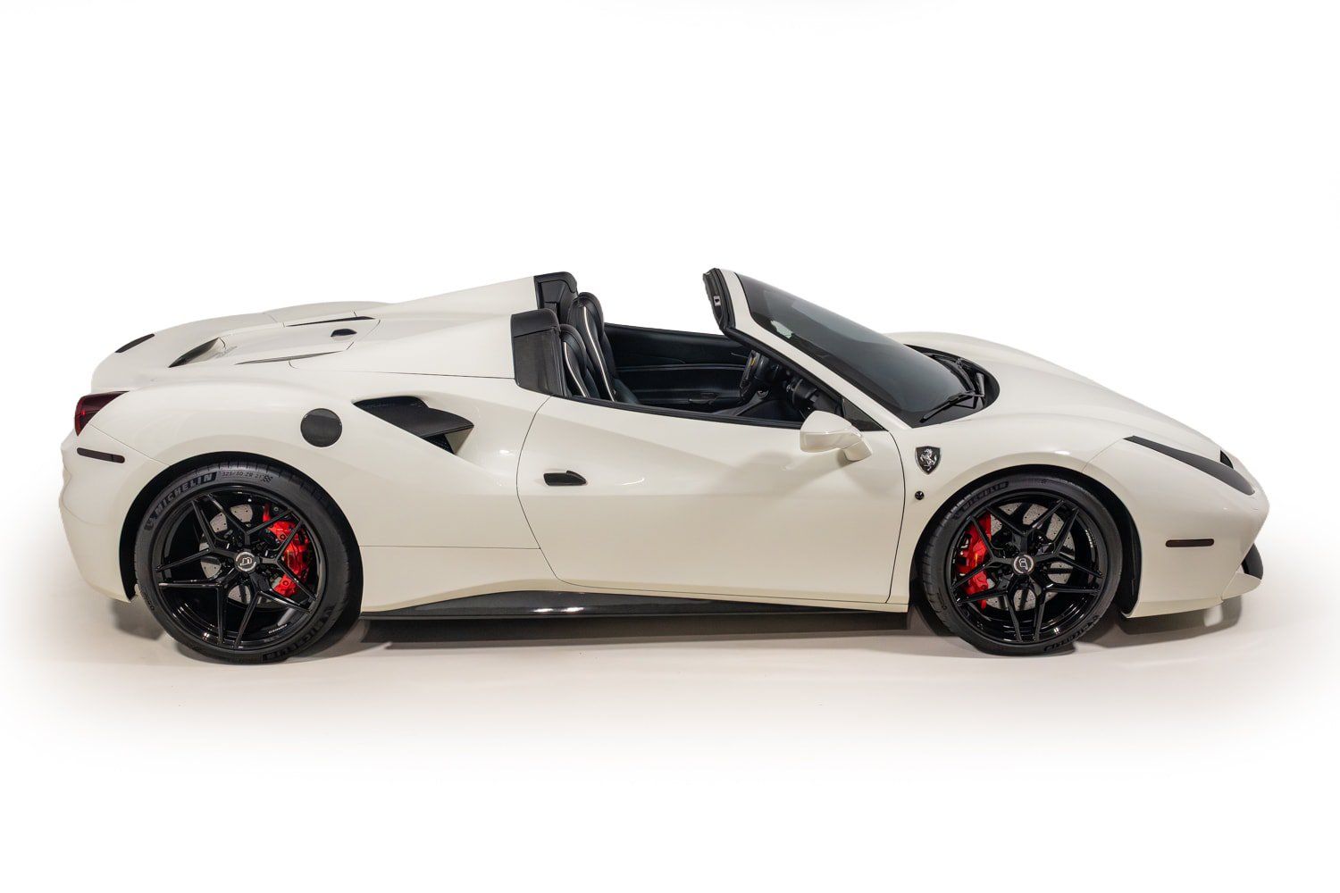 Certified 2017 Ferrari 488 Spider RWD image 8