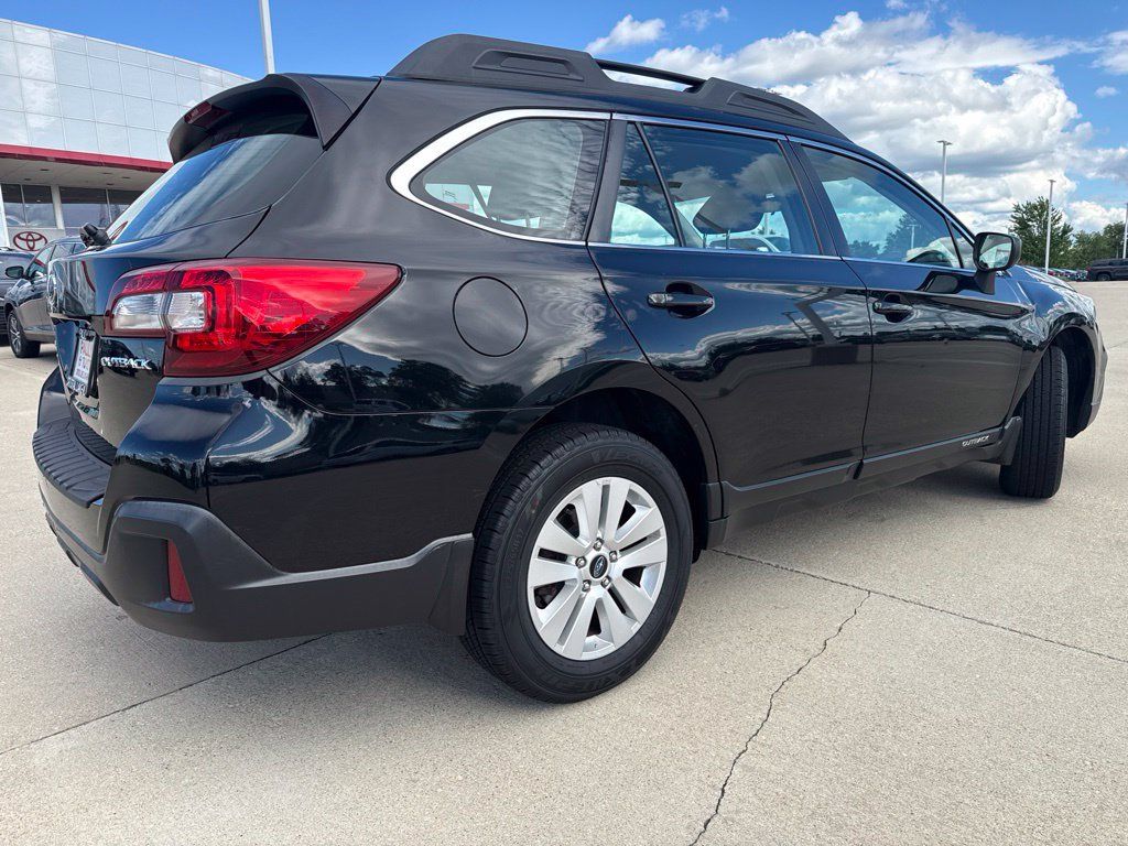 Used 2018 Subaru Outback 2.5i AWD/4WD image 3
