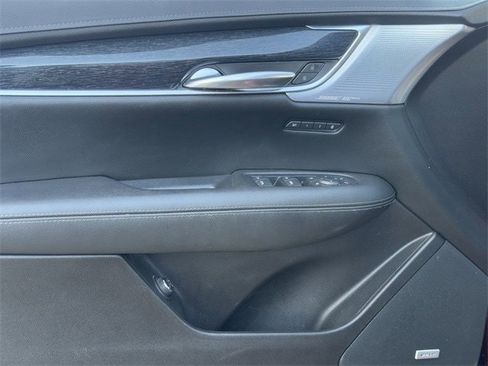 Used 2022 Cadillac XT5 Premium Luxury image 25