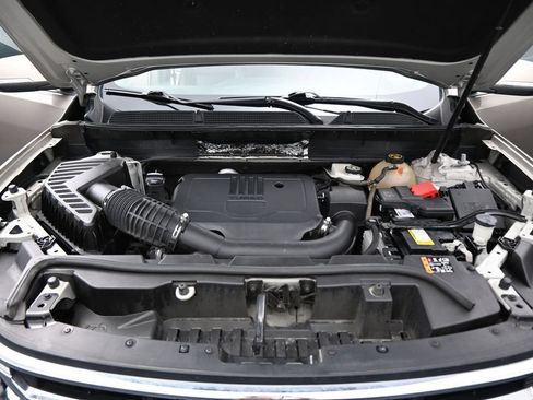 Used 2023 GMC Acadia SLT w/ Preferred Package FWD image 28