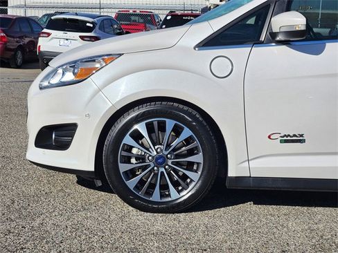 Used 2017 Ford C-MAX Energi Titanium w/ Equipment Group 501A image 9
