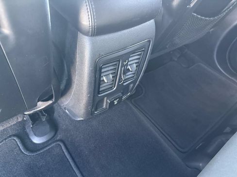 Used 2014 Jeep Grand Cherokee Laredo w/ Security & Convenience Group RWD image 27
